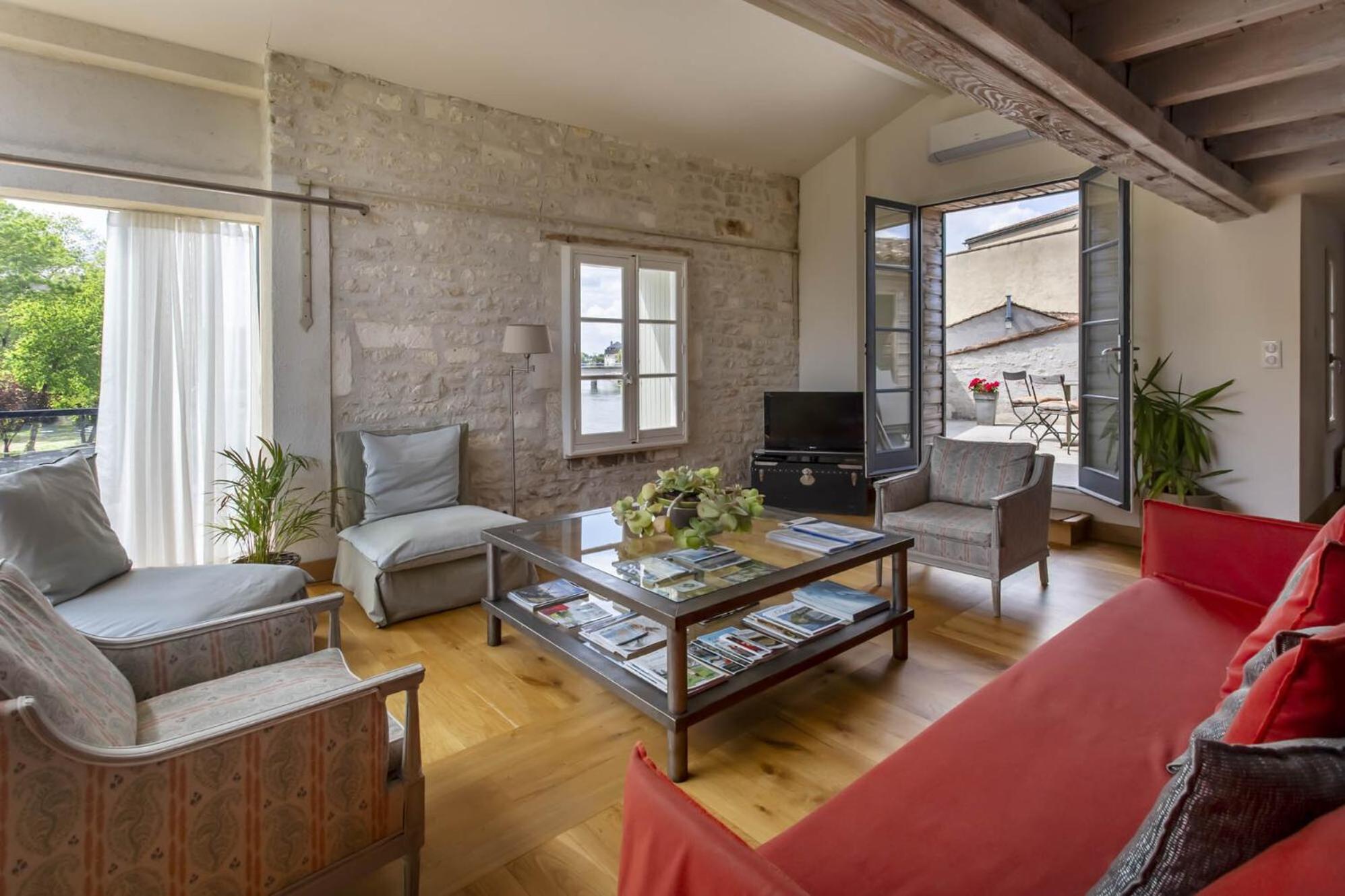 ジャルナックQuai 3 Loft Moderne Et Lumineux Les Pieds Dans L'Eauアパートメント エクステリア 写真